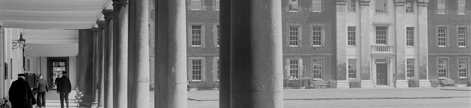 Exterior view of Royal Hospital Chelsea from the colonnade