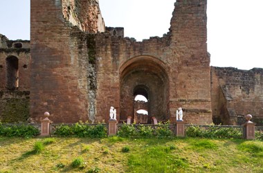 The 'garden' arch with its three transverse arches and the smaller arch within piercing the original
