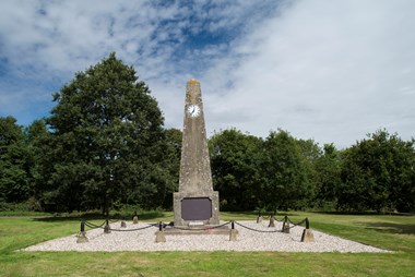 Newy listed at Grade II. Leckhampstead War Memorial, Village Green, Leckhampstead, Berkshire © Historic England/Jerry Young
