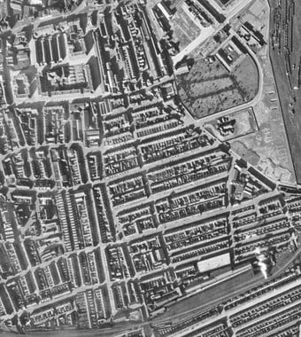 The dense terracing of the East End in 1941. RAF/4/BR51/VD/0030 13-MAR-1941 (detail), Historic England Archive RAF Photography.